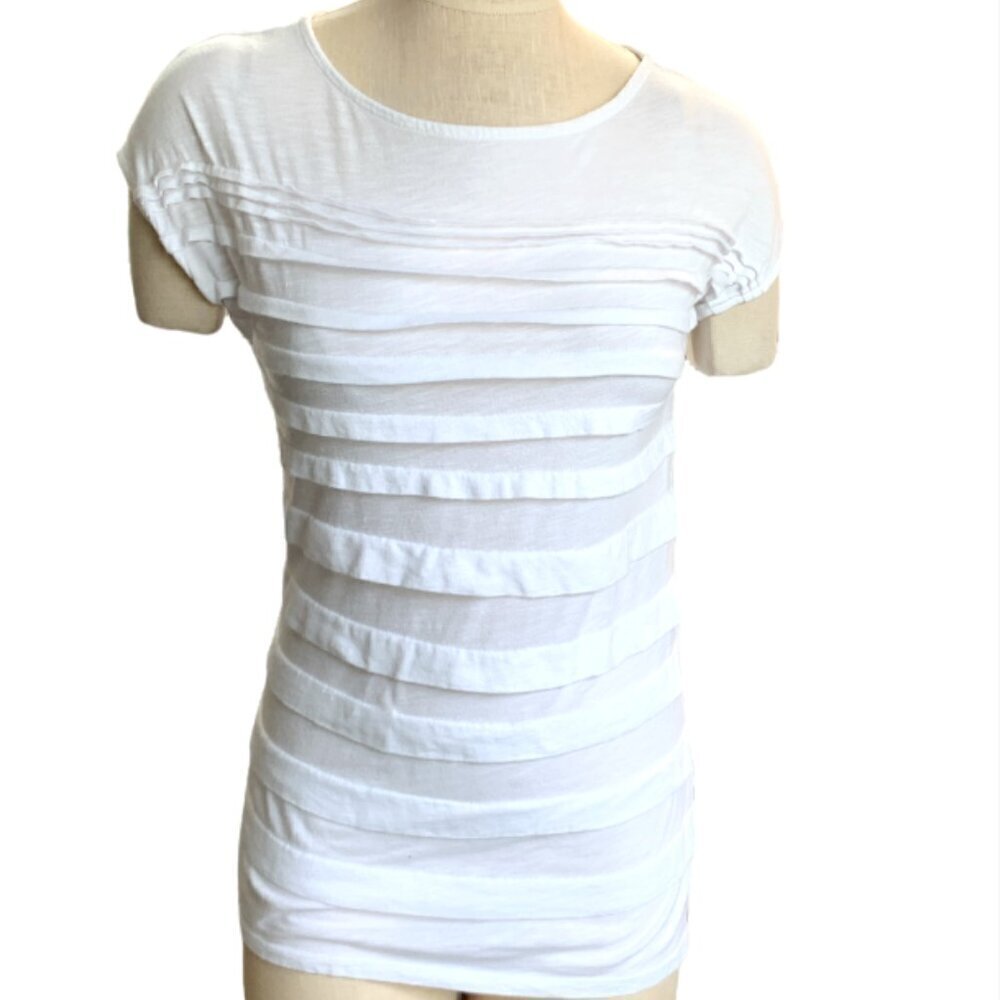 Liz‎ Claiborne Tiered Ruffle Top Sz S White #40F